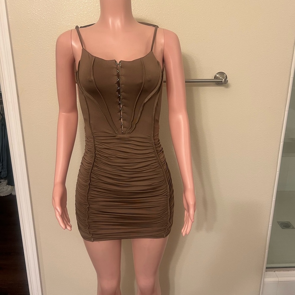 Chic Brown Ruched Mini Dress. Size S. NWT.